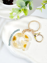 Personalized Dried Flower Initial Keychain – Custom Bag Charm