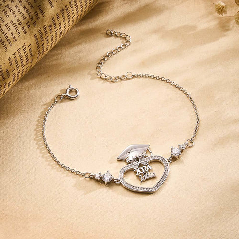 Custom Name Graduation Cap Bracelet Class of 2025 Graduate Keepsake