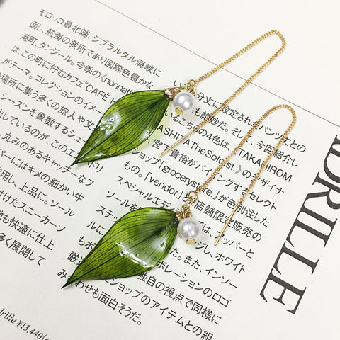 Nature’s Grace – Green Leaf & Pearl Resin Dangle Earrings