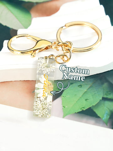 Personalized Dried Flower Initial Keychain – Custom Bag Charm