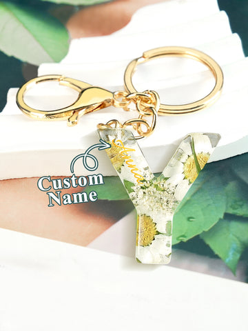 Personalized Dried Flower Initial Keychain – Custom Bag Charm
