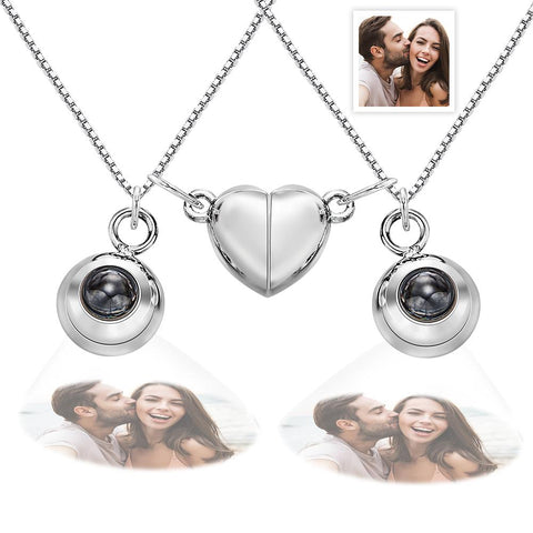 Romantic Magnetic Photo Projection Necklace – Couple Memorial Gift