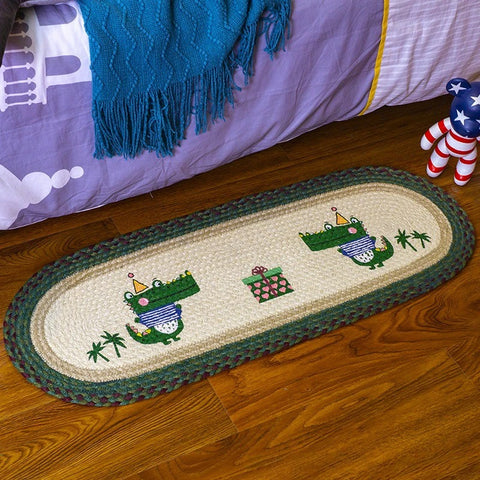 Eco-Friendly Handwoven Jute Rug for a Cozy Home